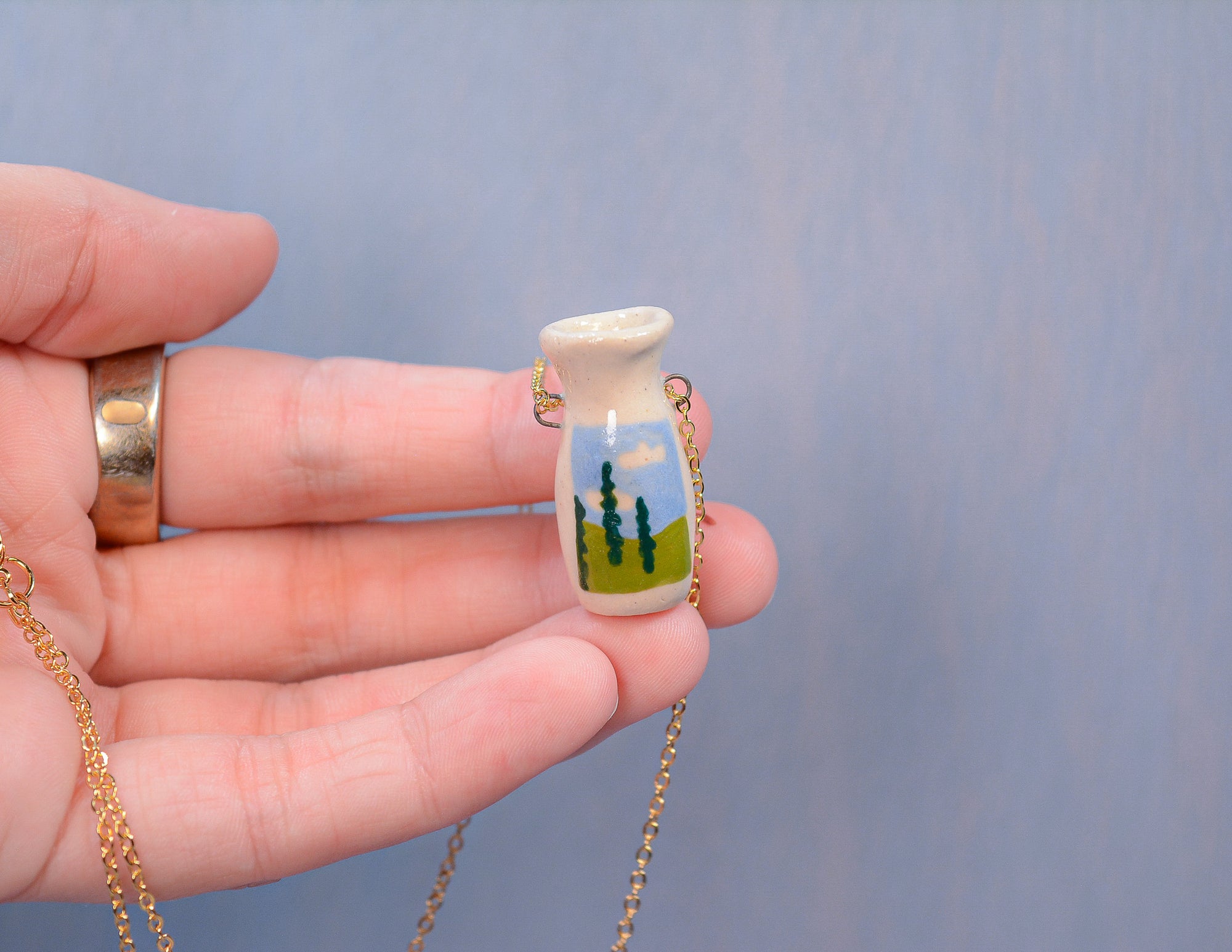 Countryside Vase Necklace