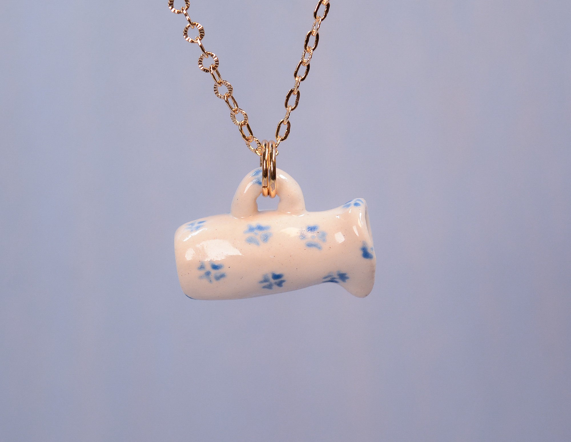 Daisy Jug Necklace