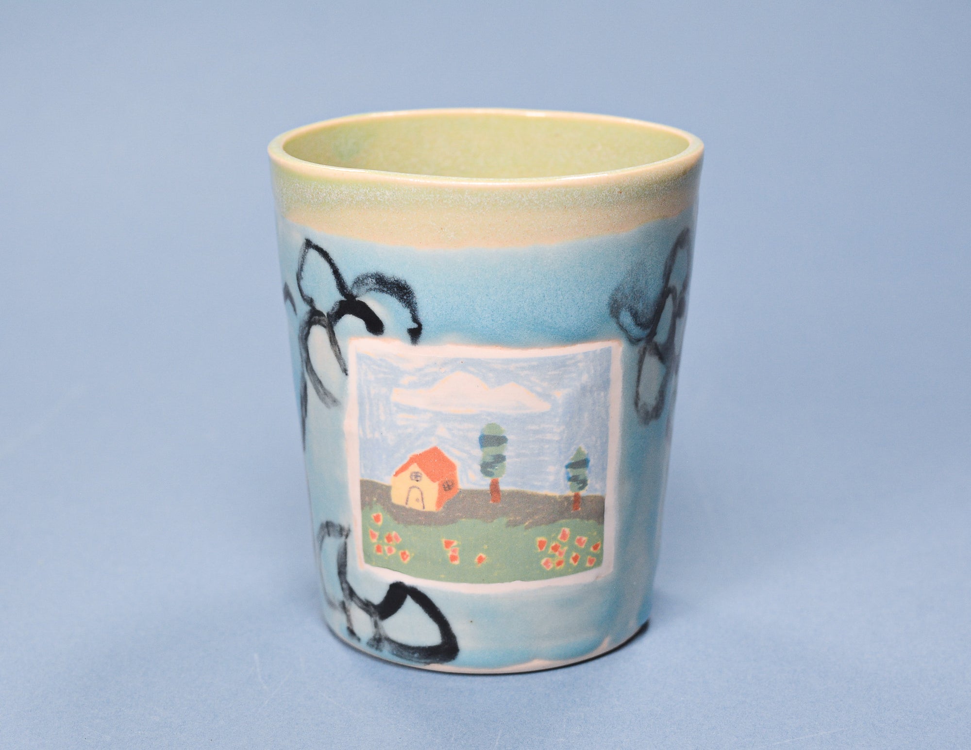 Villa and Blue Flowers Cup