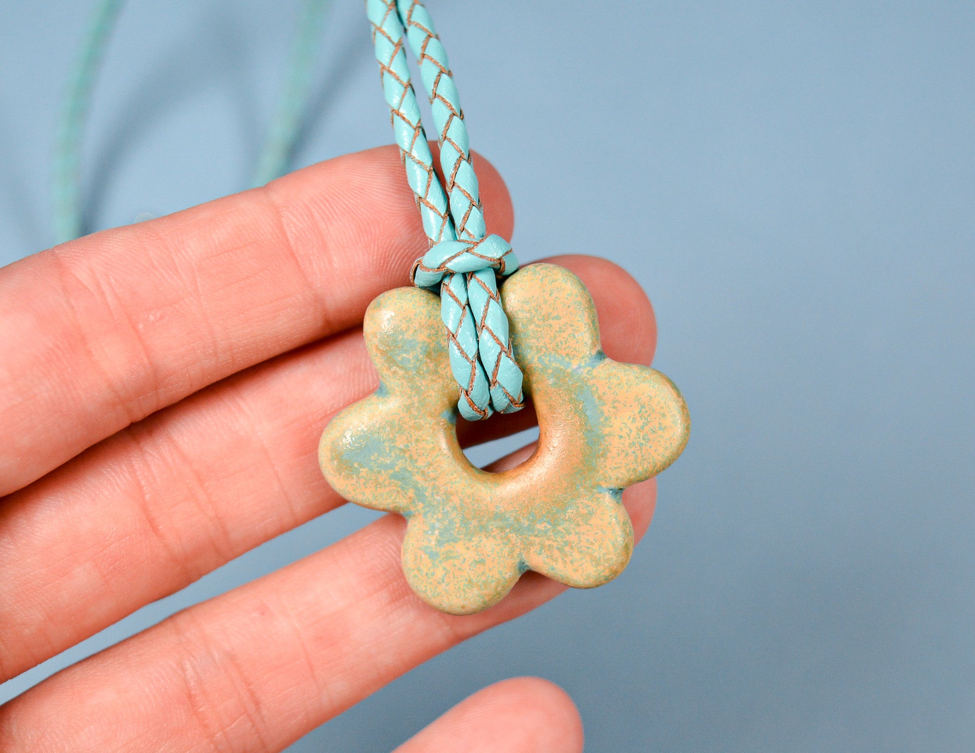 Riptide Open Daisy Braided Lace Necklace