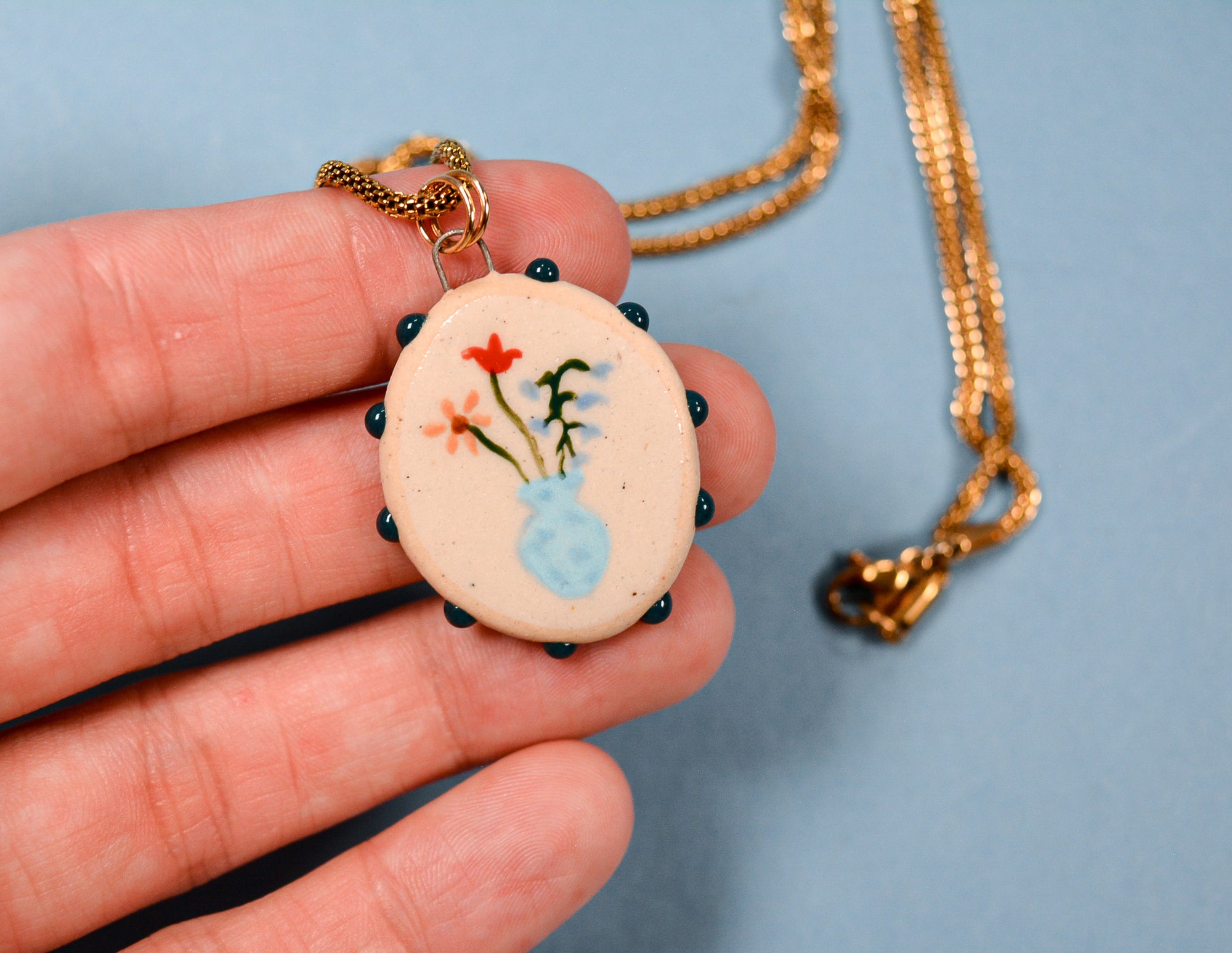 Bby Blue Flower Vase Necklace