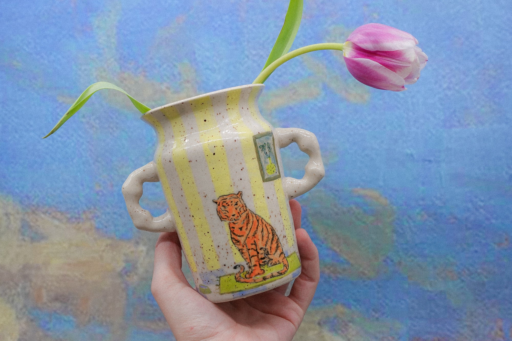 Tiger in Yellow Stripe Living Room Vase